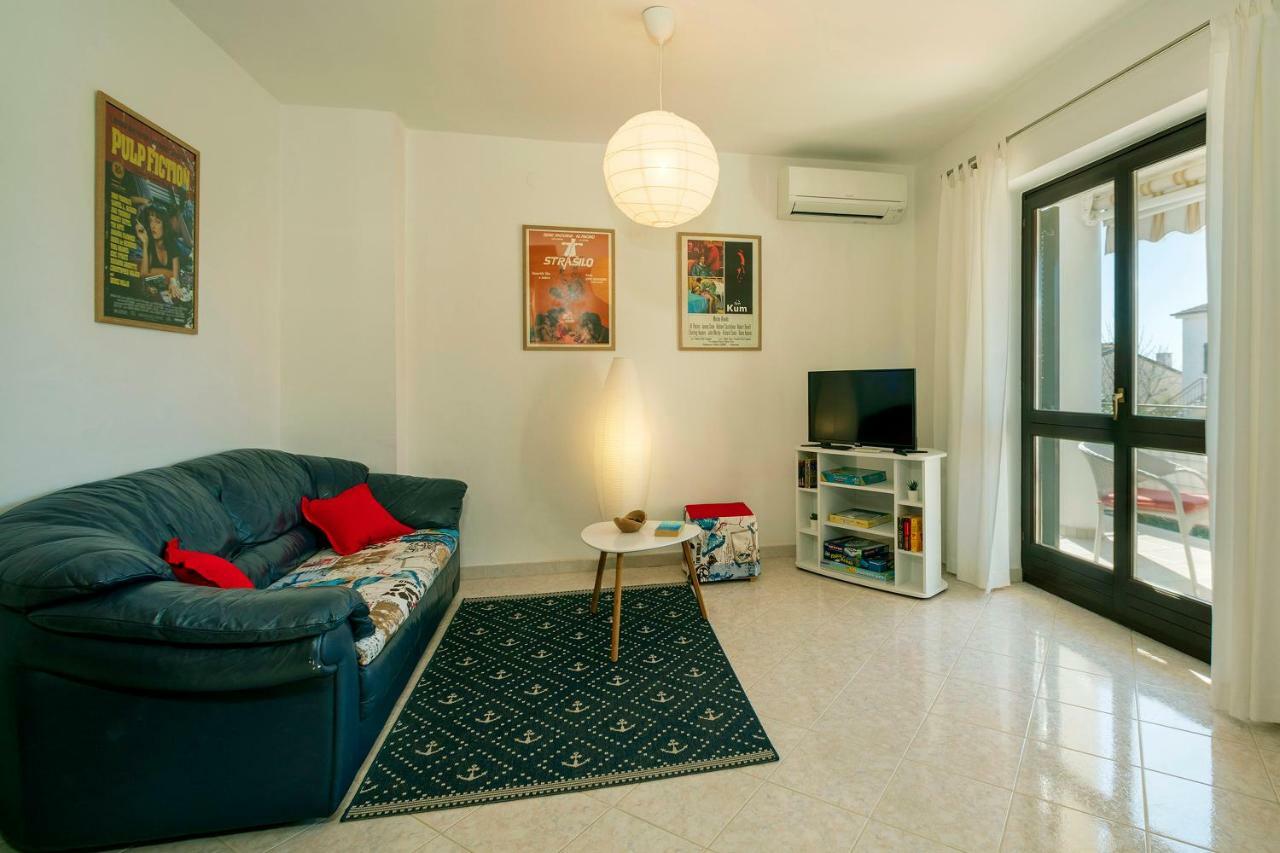 Apartment Kika Porec Exterior photo